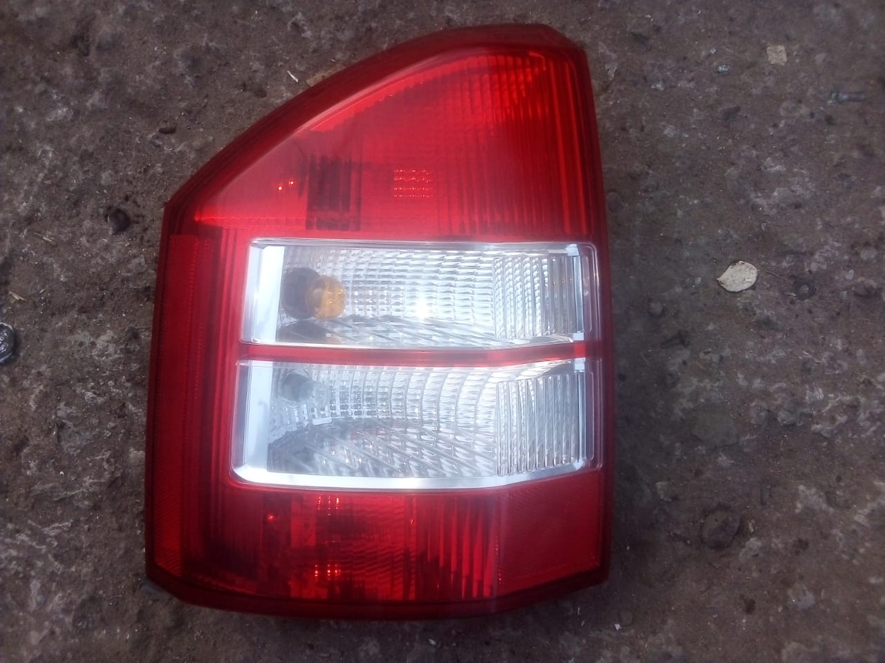 FAROS POSTERIORES JEEP COMPASS 2007 AL 2010